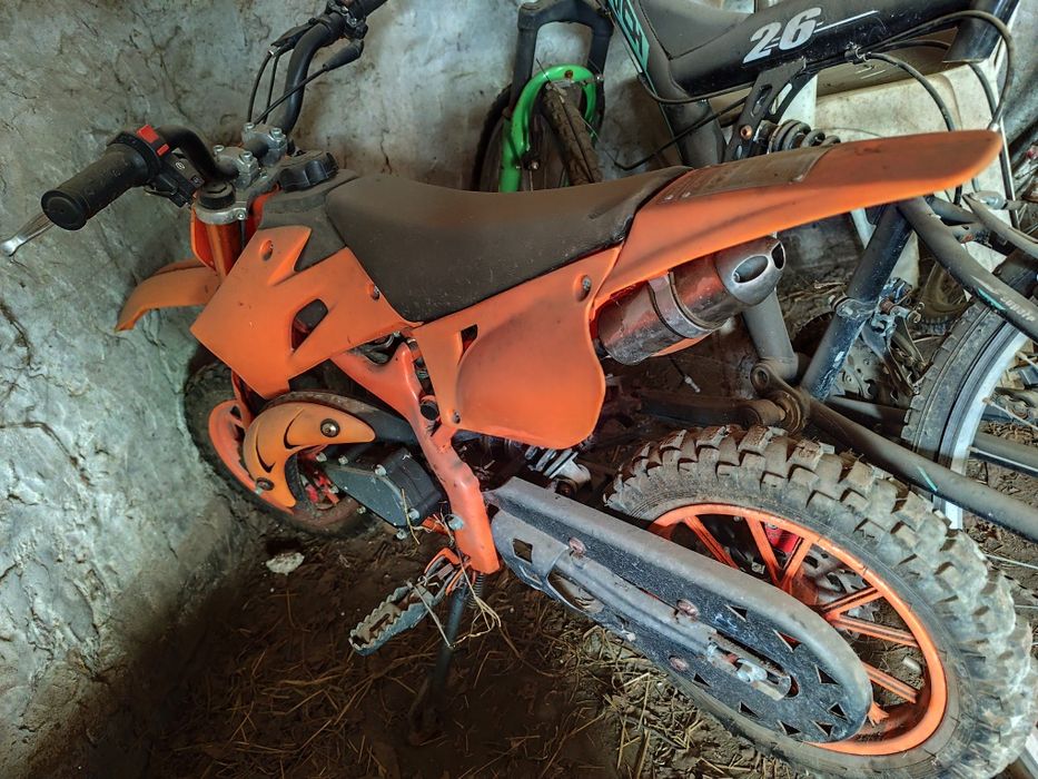 Motocross 49 CC aproape noua