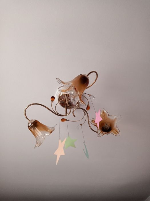 Продам люстру 3 р.