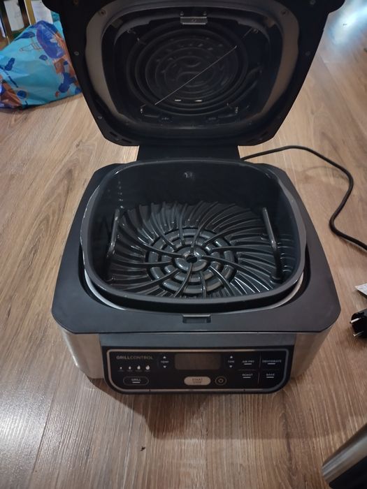 Grătar electric friteuza cu aer cald Ninja