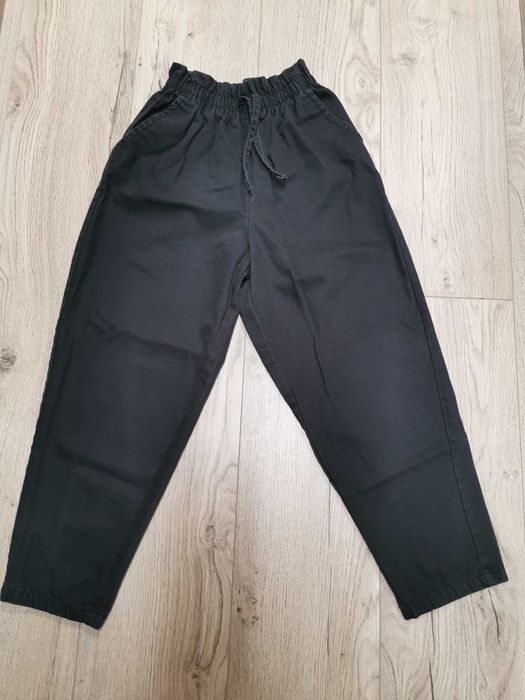 Pantaloni conici, mărime 146 și 152, marca Girls Destination