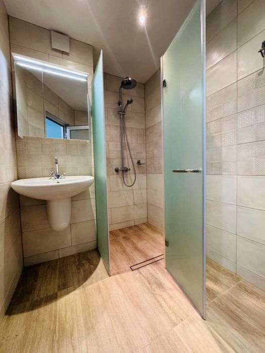 Продава се Тристаен апартамент в Бургас, Лазур - 120 кв.м за 2334 €/кв.м - Снимка #11