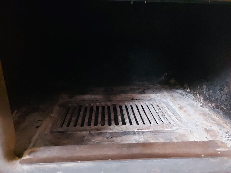 Продавам Камина с водна риза