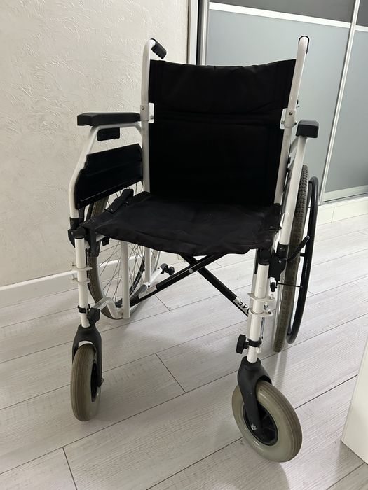 Коляска инвалидная