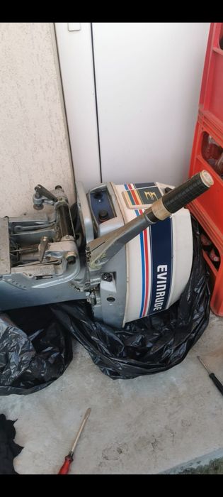 Vând Motor Barcă Evinrude 35 CP 2T, Cizmă Lungă – Sau SCHIMB cu motor de 20-25-30cp, dar cu cizma scurtă
