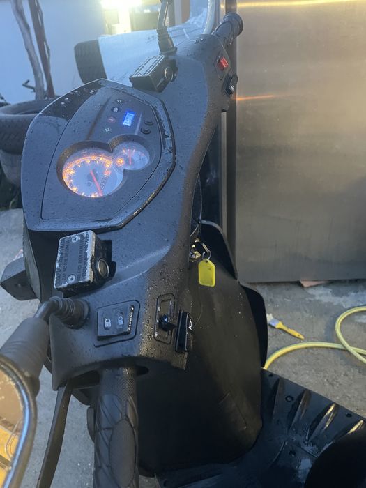 Продавам скутер Generic 125