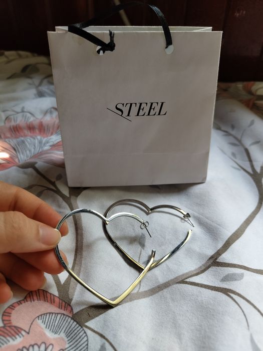 Обеци от медицинска стомана