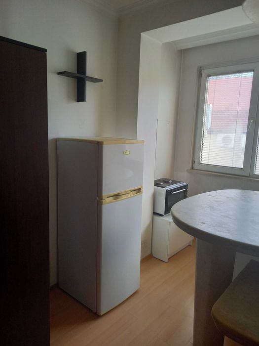 Дава се под наем Едностаен апартамент в София, Център - 30 кв.м за 295.8 € - Снимка #2