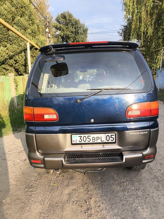 Митсубиси дэлика