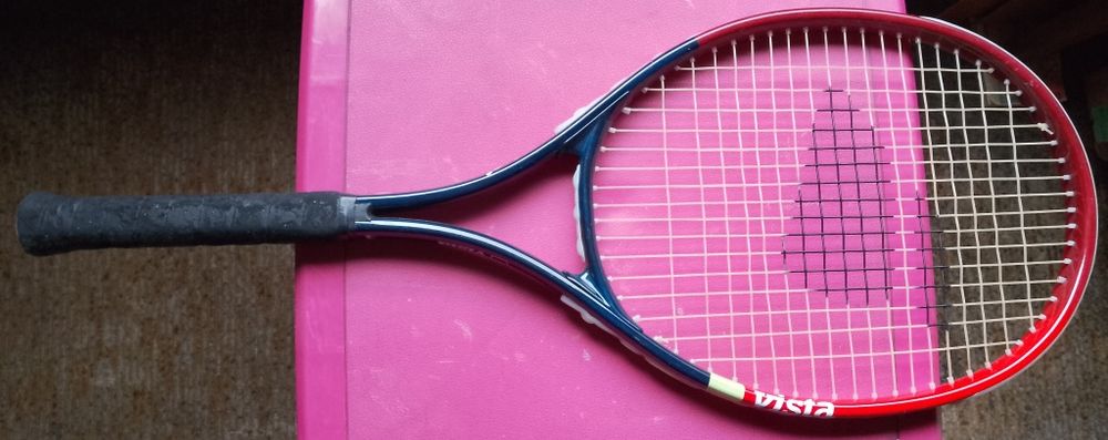 Тенис ракета Г. Д.
