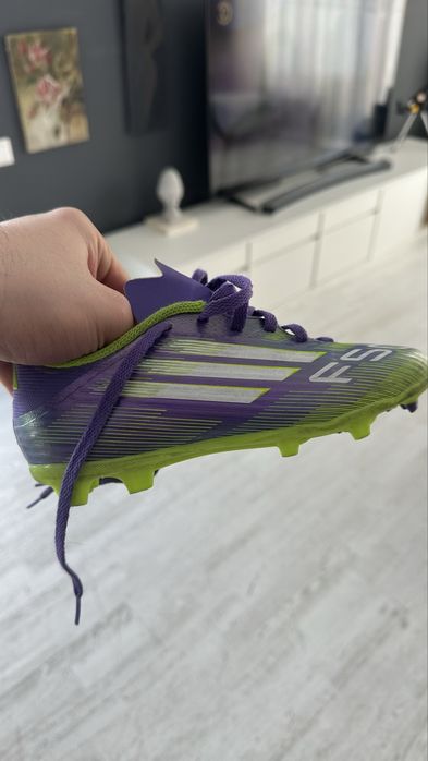 Ghete fotbal marimea 33