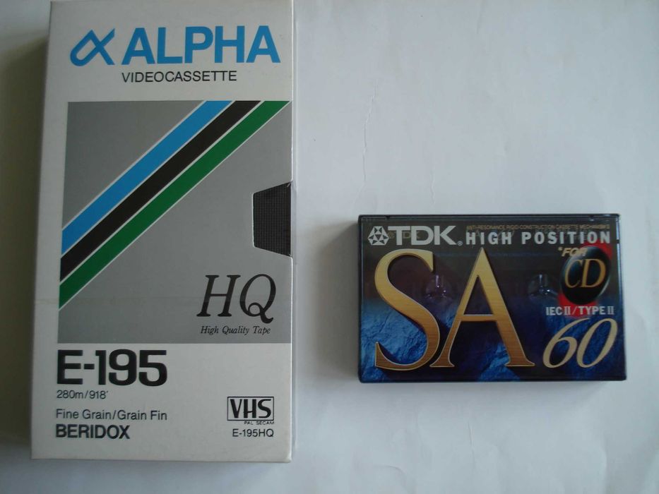 Аудиокассета и видеокассета новые