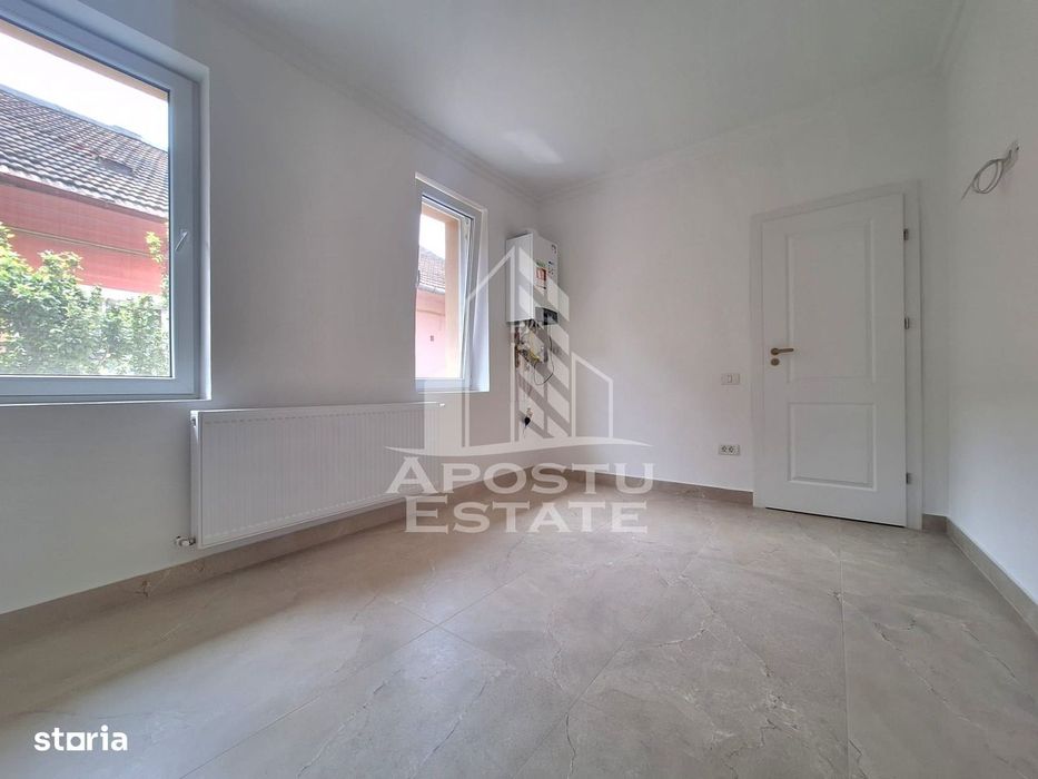 Apartament sau Spatiu comercial cu 2 camere, 47 mp utili, zona Intim — fotografia 1