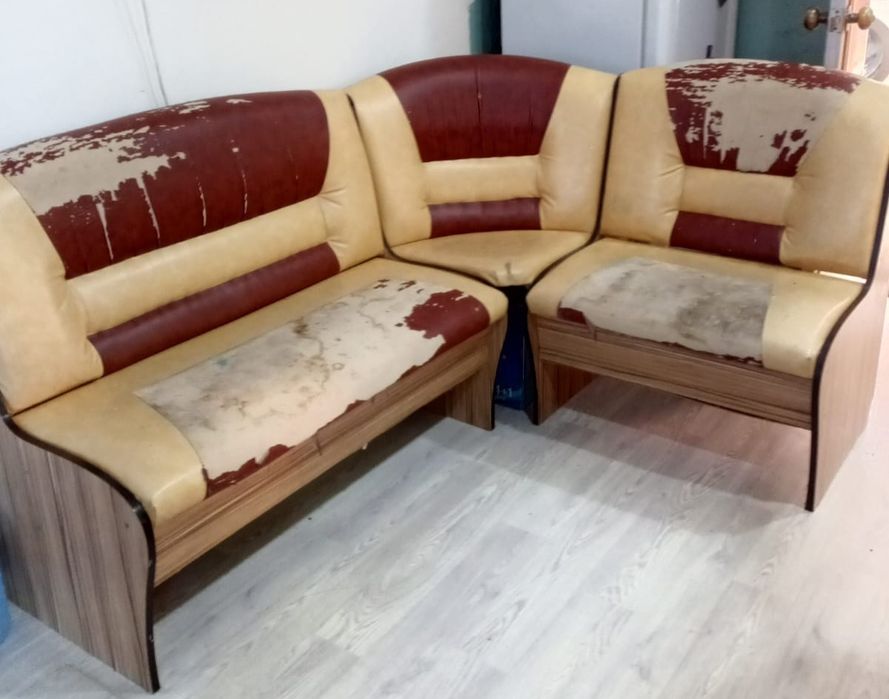 Продам кухонный уголок