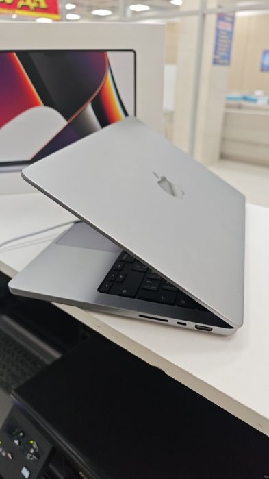MacBook Pro | чип m1 pro 16\512gb