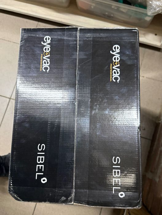 Robot aspirator profesional pentru salon Eye vac