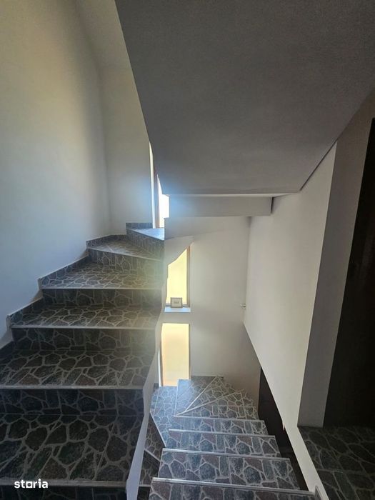 Casă de închiriat în apropiere de Curtea de Argeș.