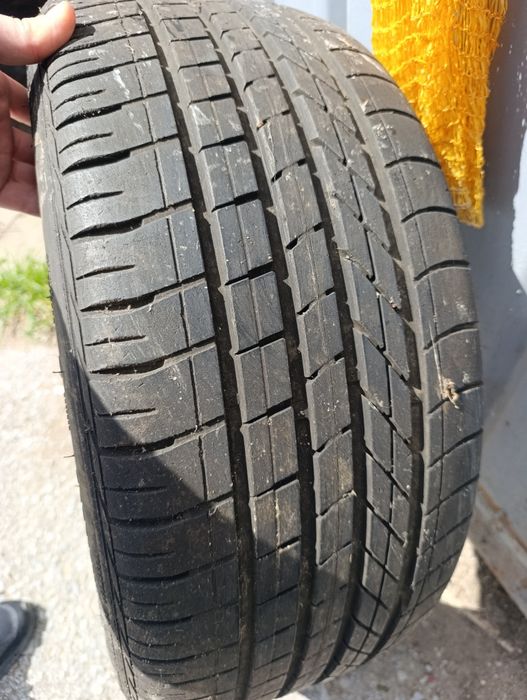 245 40 19 летни гуми по 1 бр.