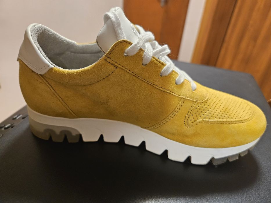 Сникърси Tamaris