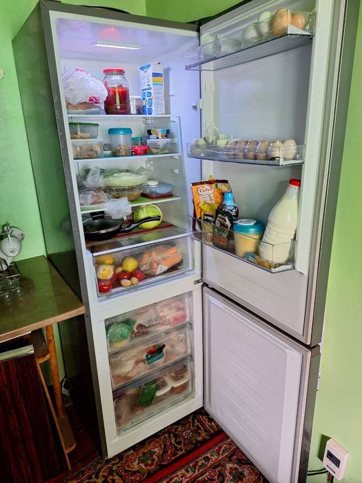 Продам холодильник