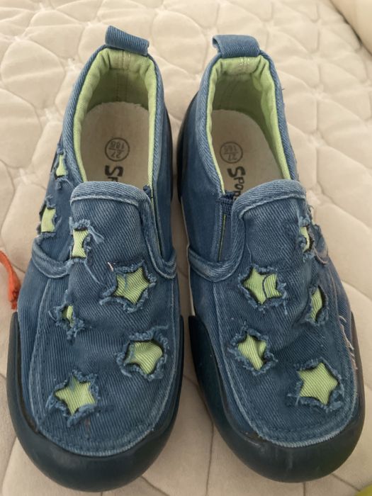 Продам обувь детскую