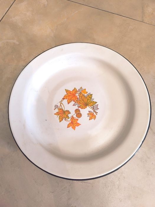 Блюда эмалированные