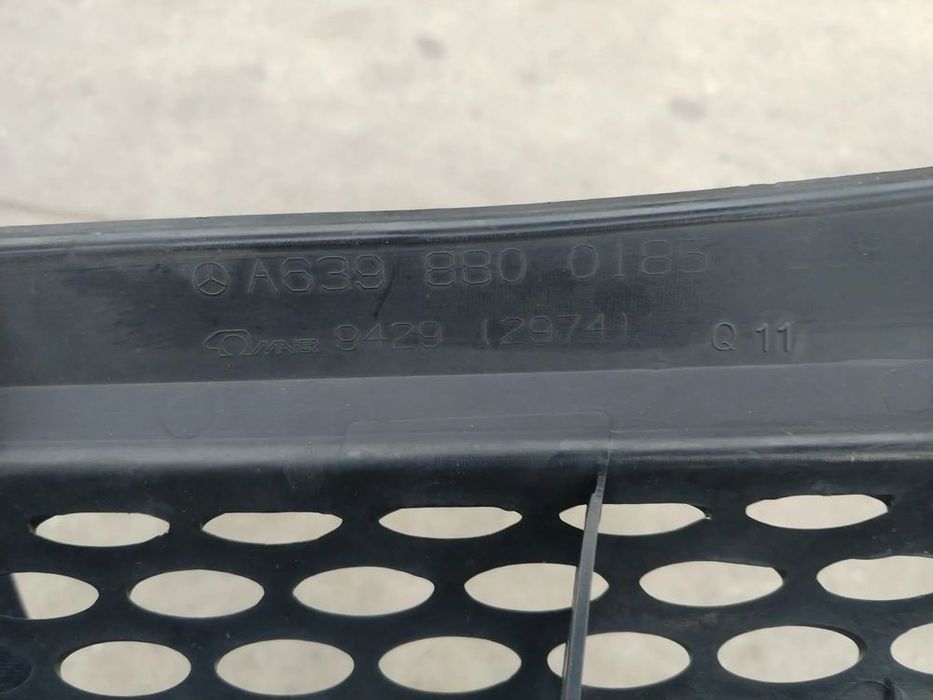 grila bara fata mercedes vito w639 a6398800185