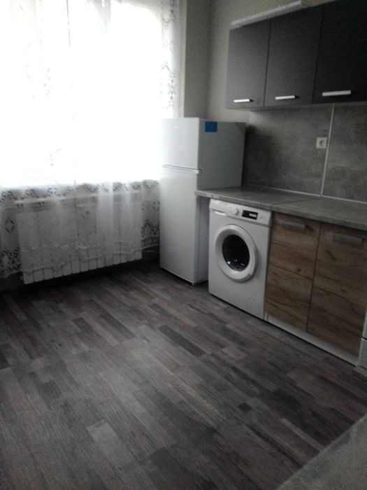 Дава се под наем Тристаен апартамент в Плевен, Дружба 1 - 90 кв.м за 408 € - Снимка #3