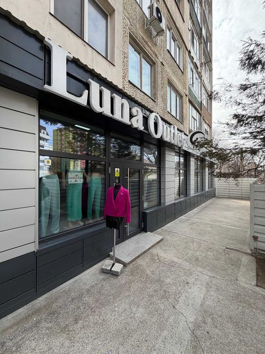 Spațiu comercial PREMIUM de închiriat ( vanzare ) în Pașcani – locație cu VAD EXCELENT!