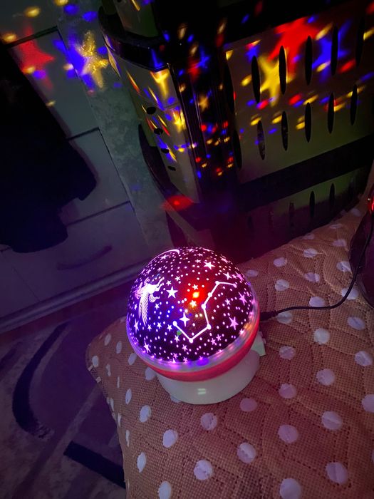 Светеща въртяща лампа