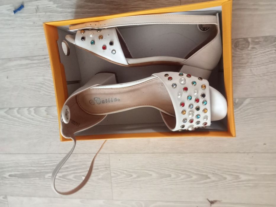 Продам туфли качественные