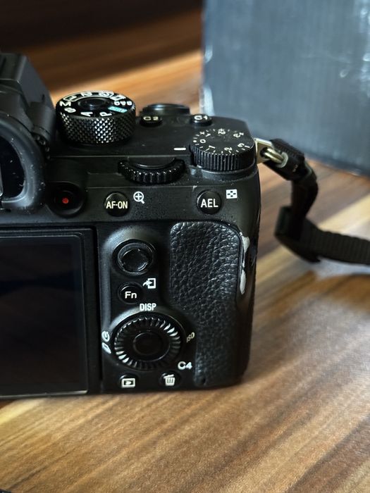 Sony A7R III (ILCE-7RM3) + Cage SmallRig