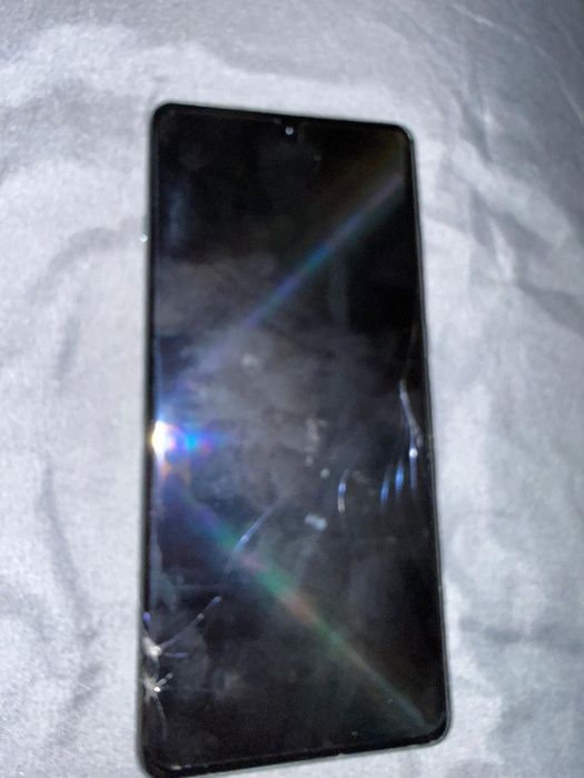 OnePlus 12 16/512gb, есть трещина