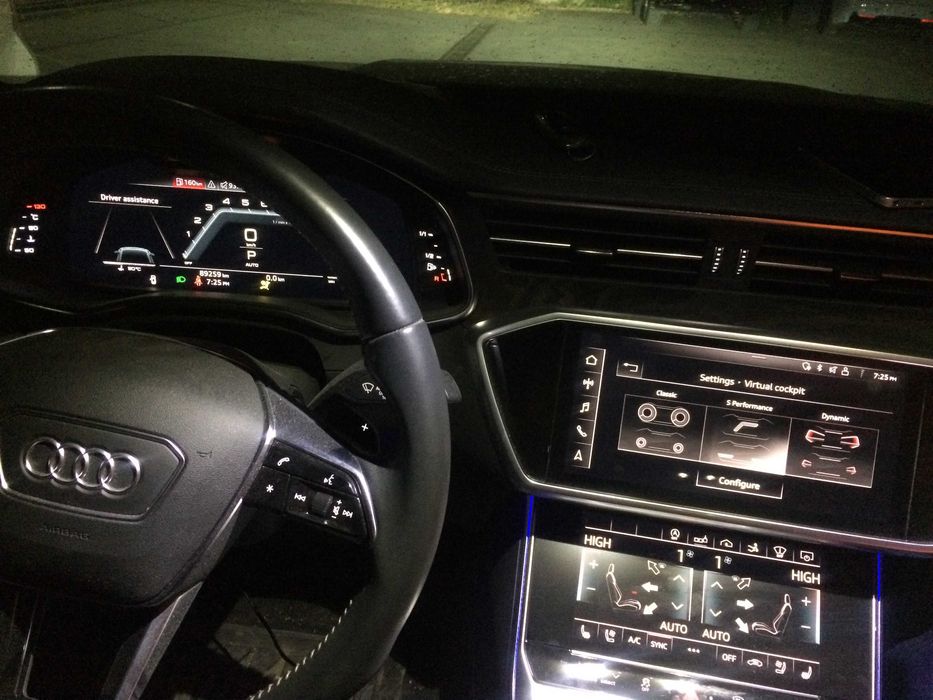 Активиране Virtual Cockpit S RS Audi Activated Спортен Километраж 17
