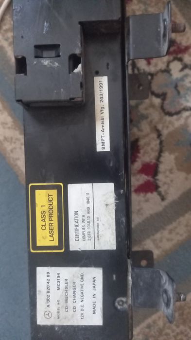 Продам CD чейнджер на 6 дисков японский