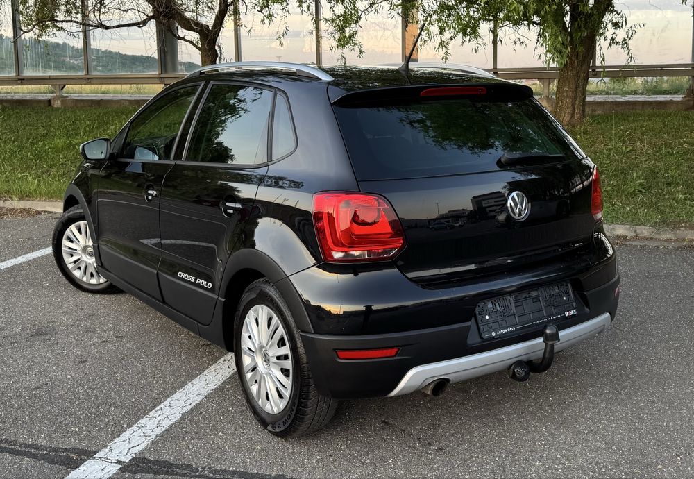 VOLKSWAGEN Polo 2012 — imagine 3
