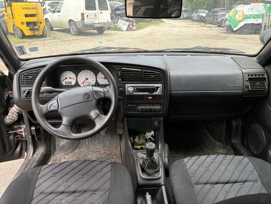 Фолксваген Пасат 1.9 tdi за части.