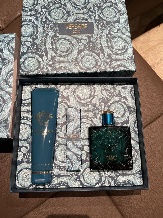 Мъжки комплект  Versace,оригинален,160 лв.