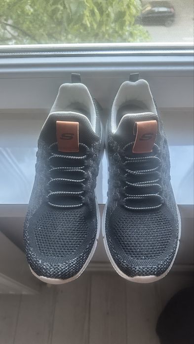 NOI NOUTI! Adidasi skechers barbati marimea 40