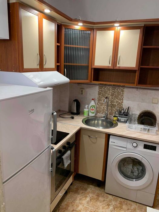 Дава се под наем Едностаен апартамент в Бургас, Лазур - 40 кв.м за 255 € - Снимка #4