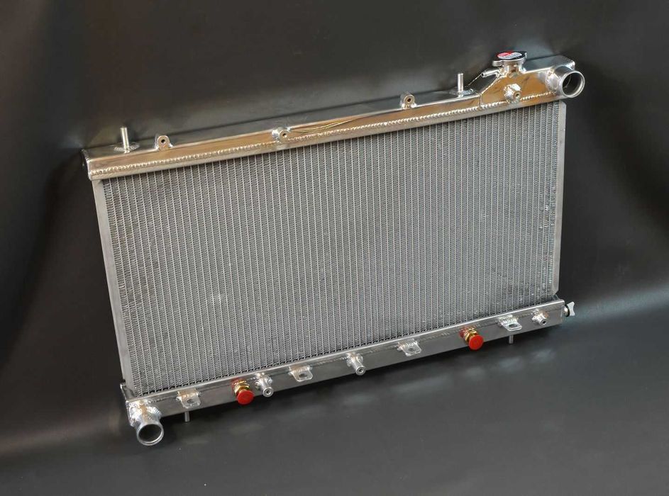 радиатор алюминиевый Subaru Forester SF5 атмо 26мм AT AJS.