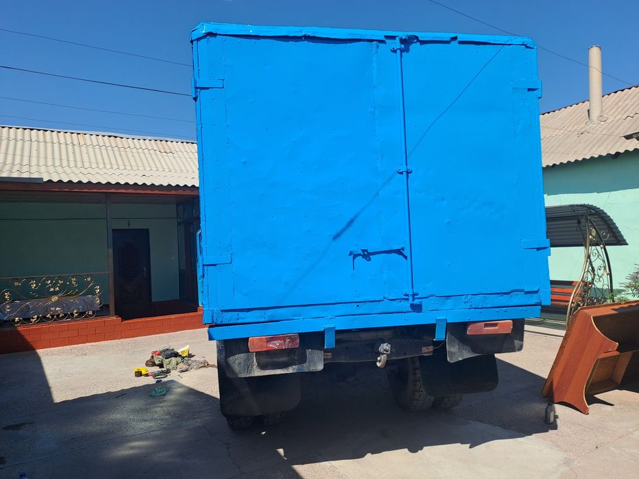 Газ-53 на ходу ...