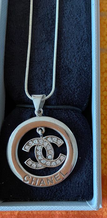 Сребърен синджир с висулка CHANEL- сребро проба 925