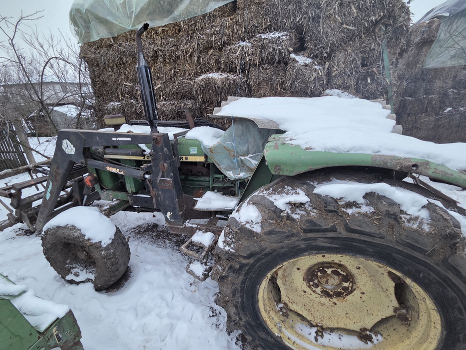 De vânzare 1 tractor!