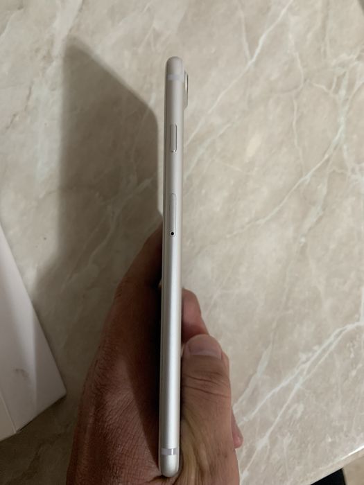 Продам Айфон 7+ 128гб