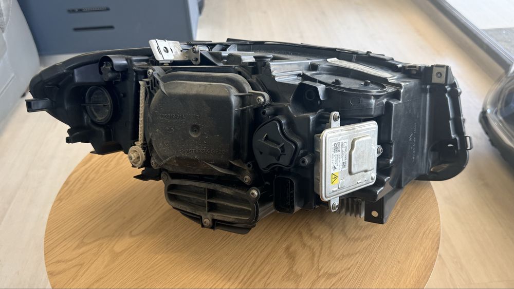 BMW F10LCI F11 LCI Ляв фар