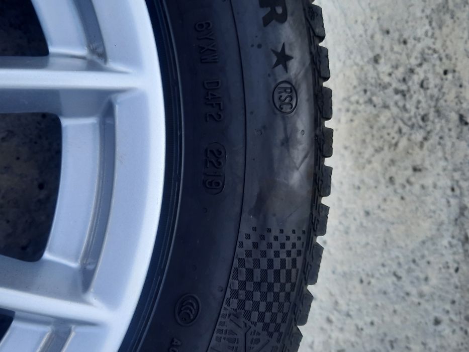 4 Броя 205/60/16 Continental 2x8,5mm 2x7mm 1x22 1x20 2x19 DOT