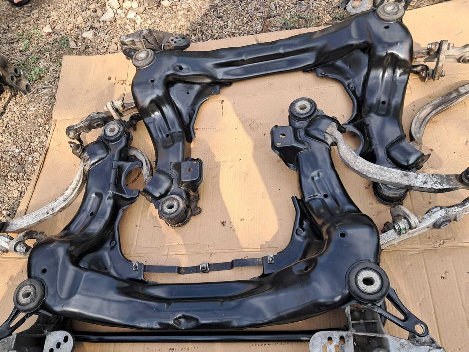 Vw Passat B5.5, Skoda Superb, cadru motor cu bascule si bara stabiliz.