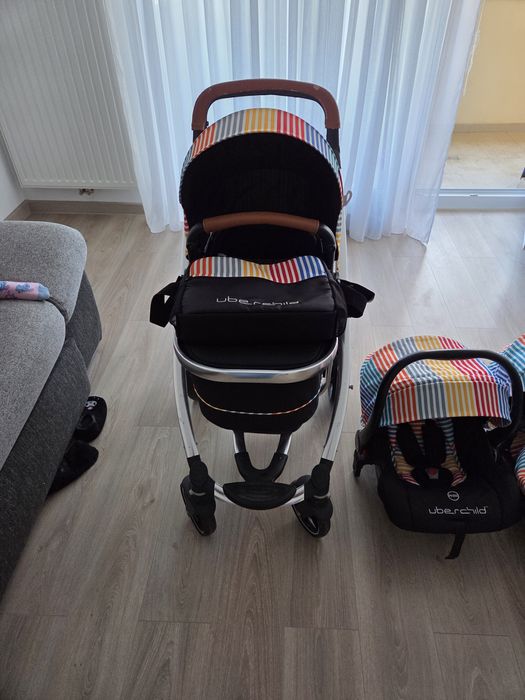 Carucior 3in1 pentru copii.