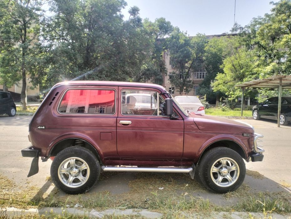 Срочно продается нива .