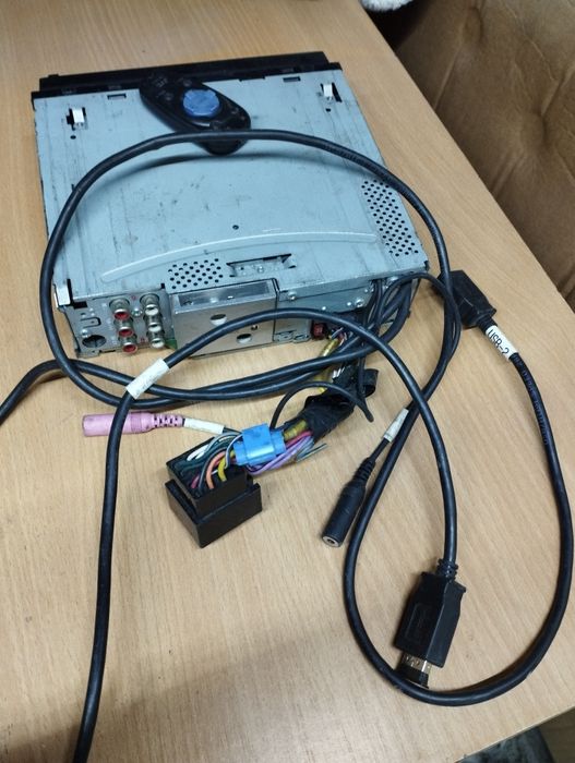 Vând player auto jvc bluetooth